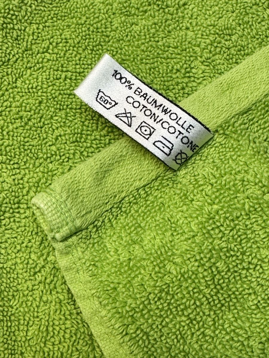 Coop Teli da bagno: Frotteetuch, Massagetuch 34 grün, lime – Usato da Neftenbach venduto da Sunnystreet 2