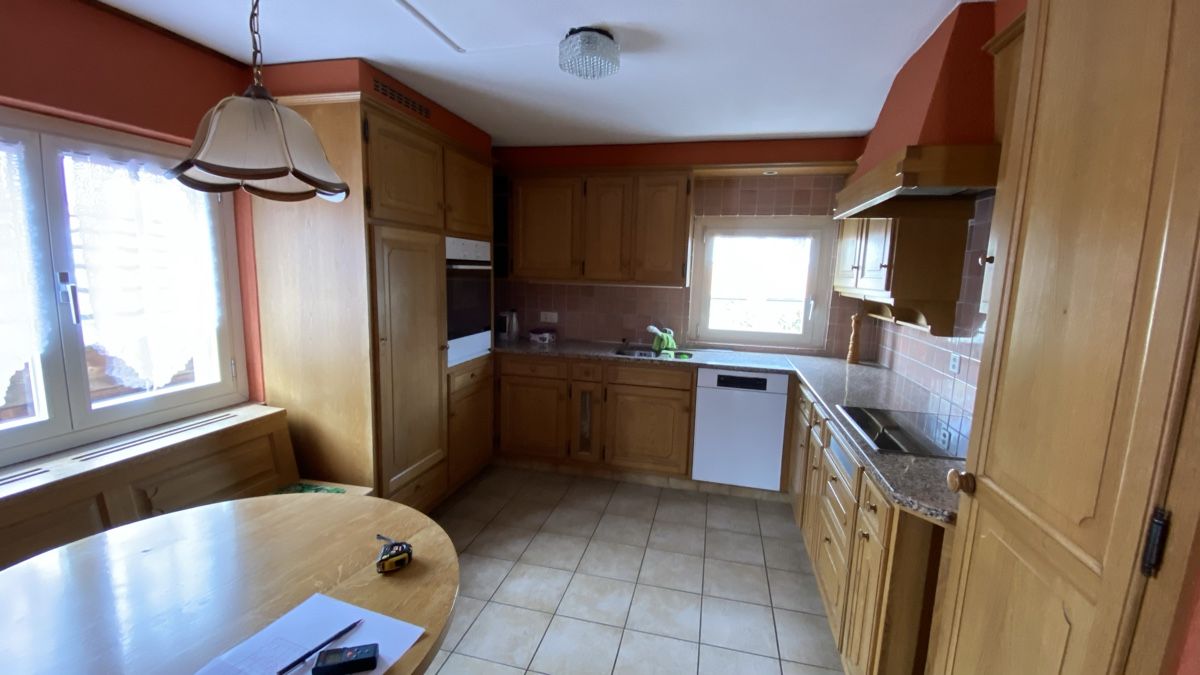 Cucine complete: Plan de travail en granit à emporter! – Usato da Grolley venduto da GM-CK 1
