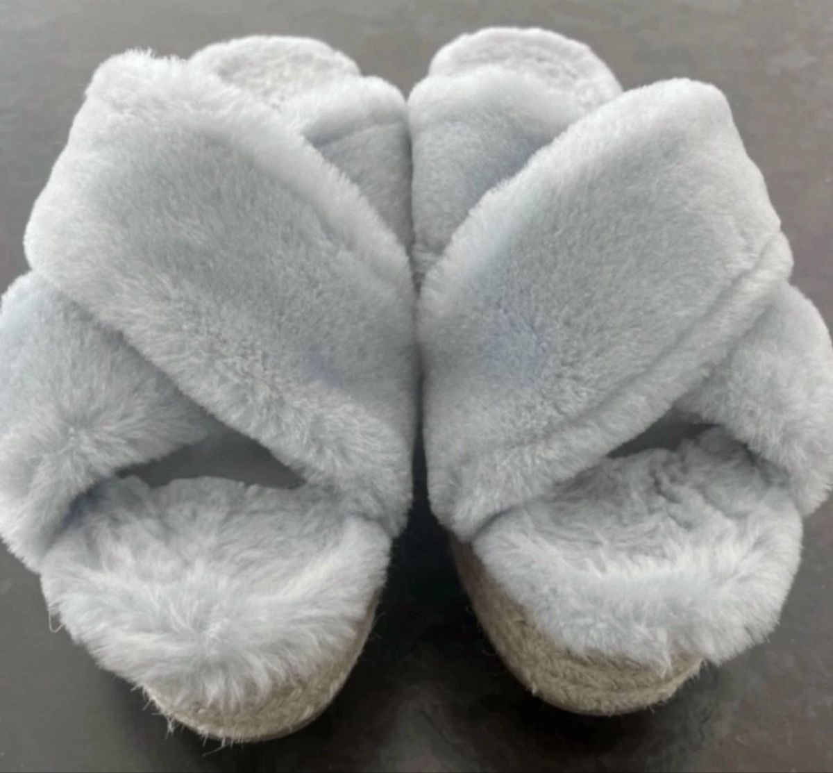 Miu Miu Scarpe da donna: Miu Miu  fur mule  – Usato da Lausanne venduto da Loyal_8 6