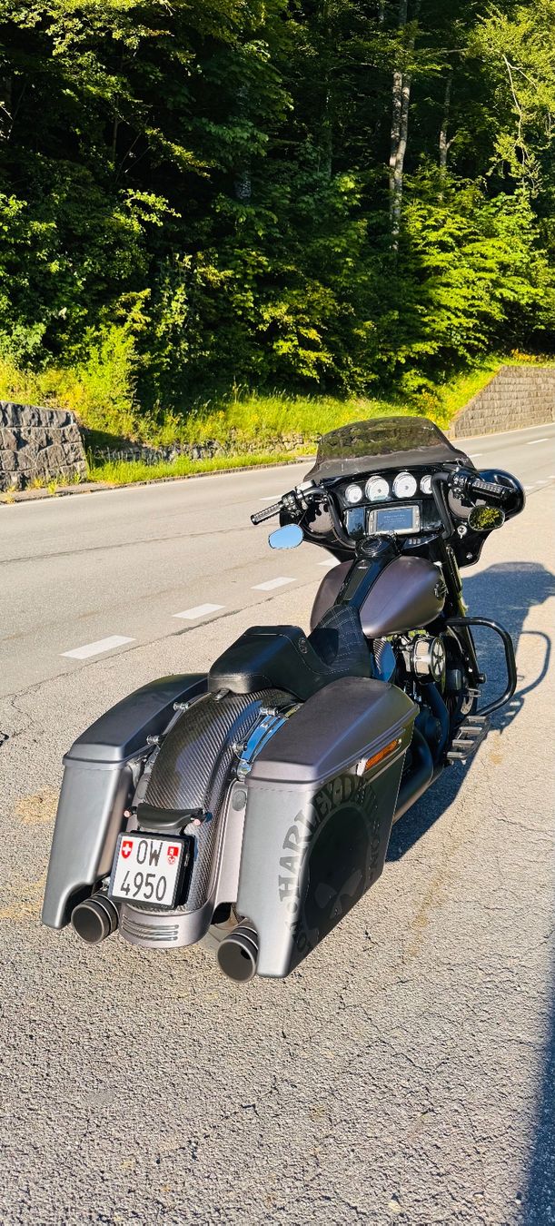 Harley-Davidson Touring: Street Glide 103 Stage 2 – Usato da Sarnen venduto da b.88 2