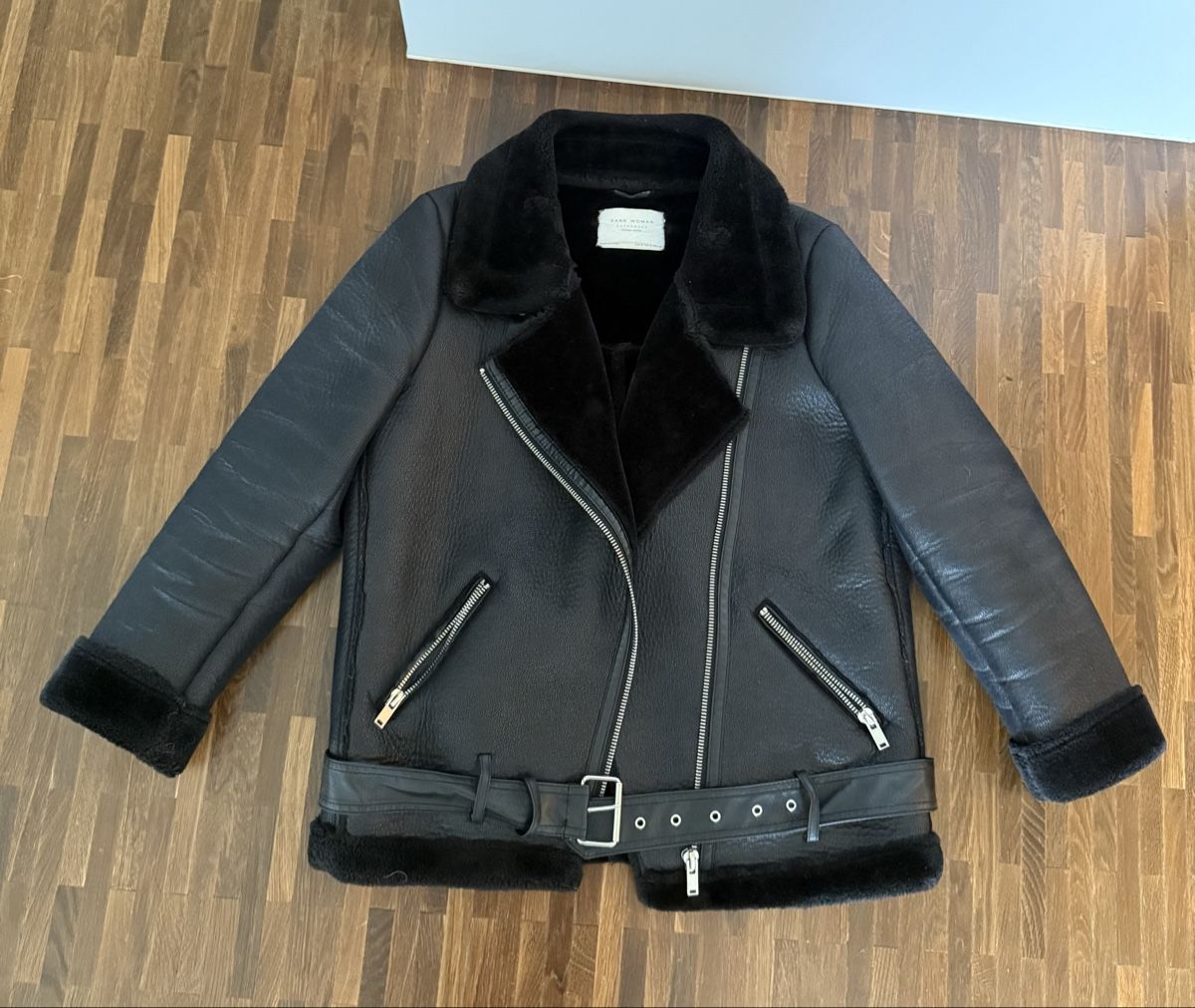Zara Vestes: Zara jacket. Size M. Like new – Neuf (Voir description) à Zürich par lar_8826 1
