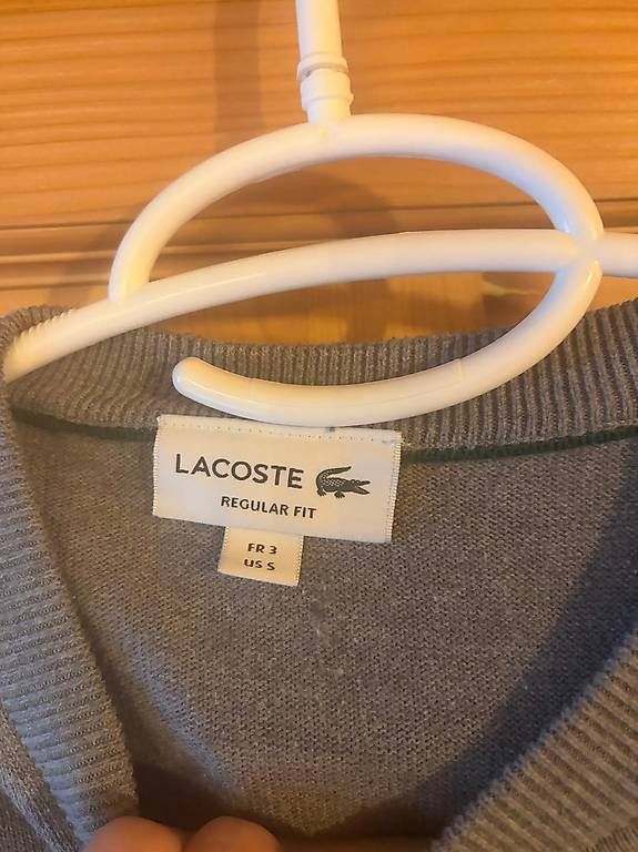 Pullover & Sweatshirts: Lacoste Pullover grau  – Gebraucht aus Davos Glaris von tmf_2fmh 1