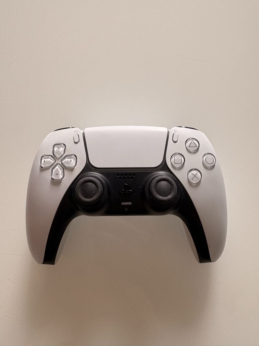 Sony Console: Manette ps5 – Usato da Dompierre FR venduto da PRiT_Madara