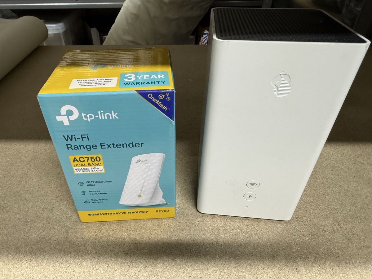 TP-Link Modems & Router: TP-Link AC750 Wi-Fi Range Extender RE200 Swisscom Box 2 – Gebraucht aus Allenwinden von Thebadboy