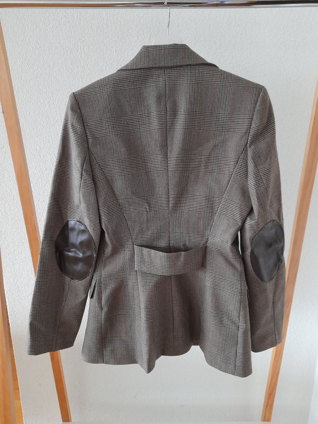 Completi & Tailleur: Tailleur Sinequanone – Nuovo (secondo la descrizione) da Mont-sur-Lausanne venduto da Pioutch 1