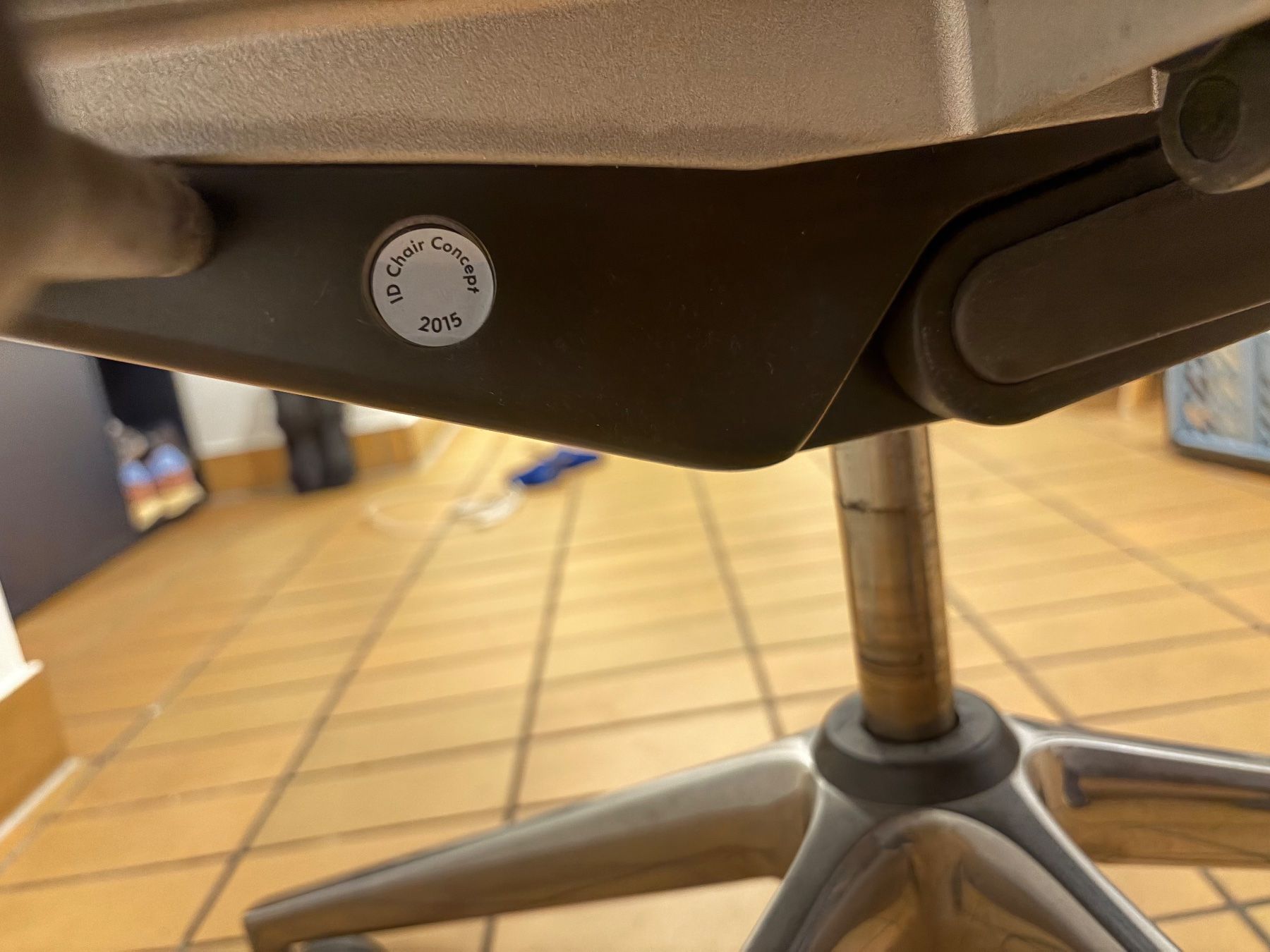 Vitra Stühle: Büro set – Gebraucht aus Basel von mor_z6g7 7