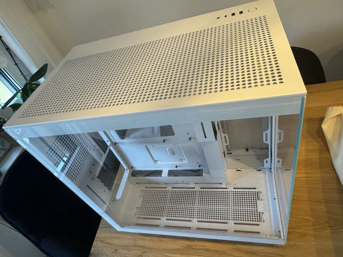 NZXT Custodie: NZXT H9 Flow Gehäuse weiss-TOP! – Usato da Ermensee venduto da Joao_ 2