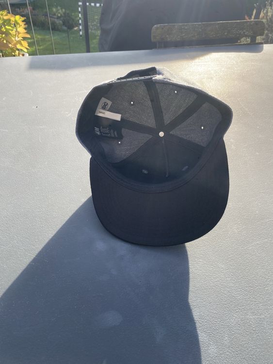 H&M Copricapi, berretti & cappellini: Baseball Cap Batman Flat Cap – Usato da Unterengstringen venduto da Homeseller 2