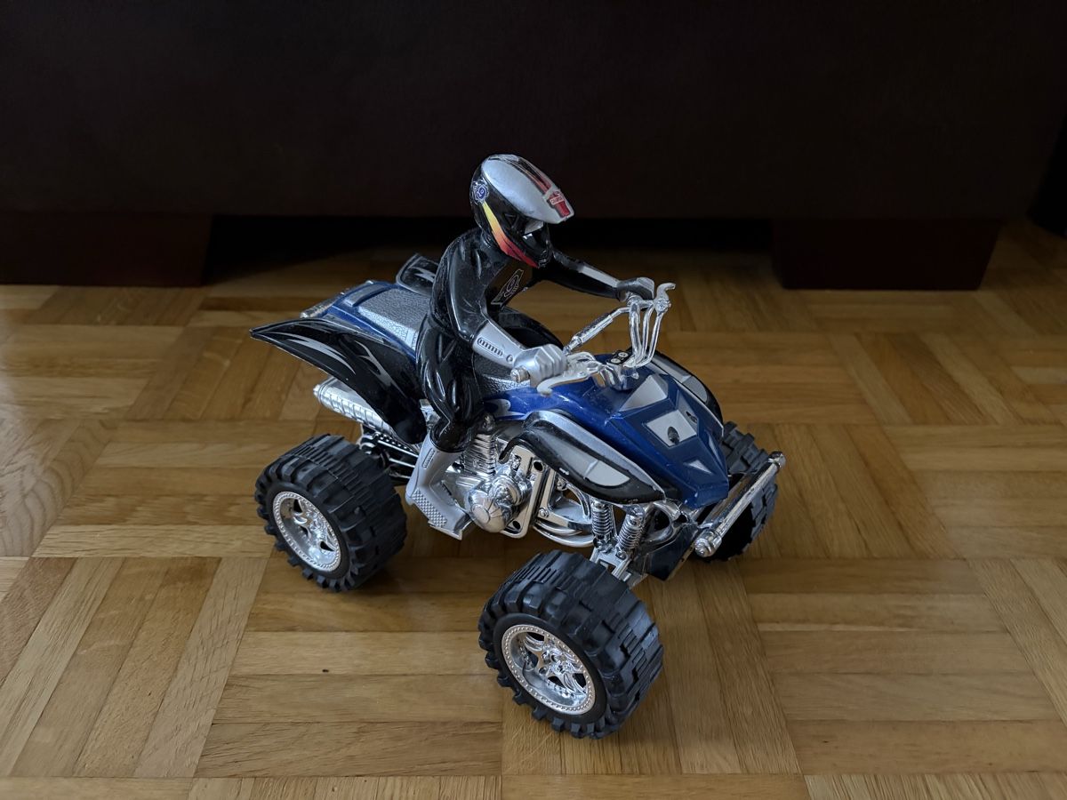 Giocattoli: Quad mit Fahrer Spielzeug – Usato da St. Gallen venduto da enr_5vsp