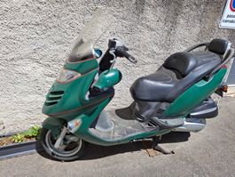 Kymco Grand Dink 250, scooter
