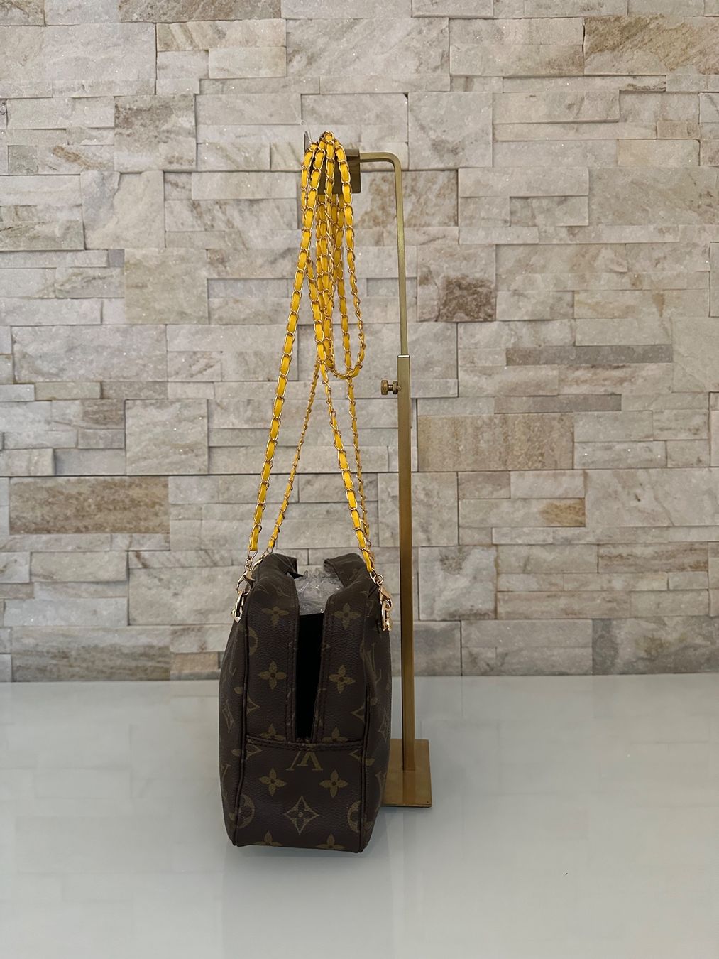 Louis Vuitton Taschen für Damen: Louis Vuitton Necessaire - Upcycling Tasche – Gebraucht aus Hittnau von LuxAndMore 4