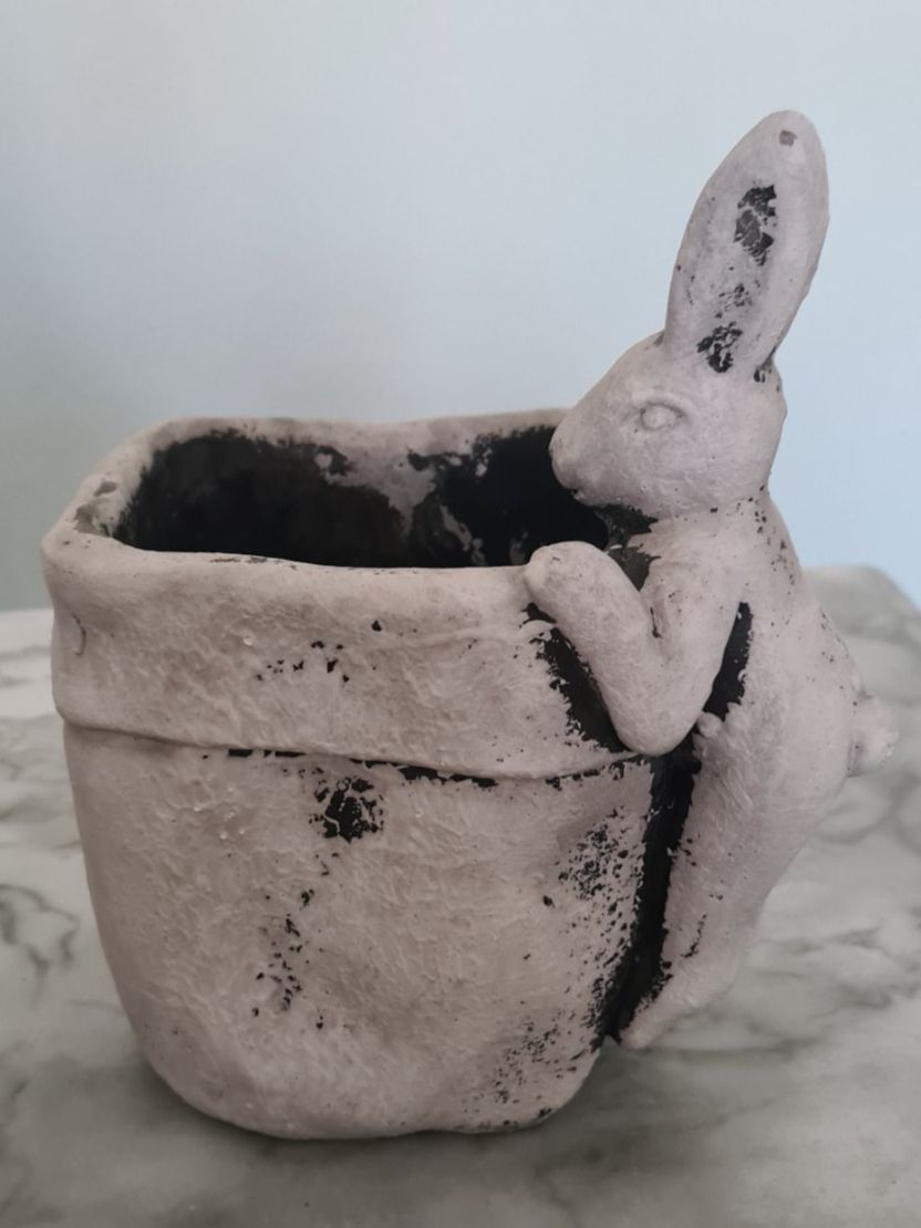 Vasi per fiori: Blumentopf Beton Hase, Höhe 20 cm – Usato da Winterthur venduto da bibummi 1