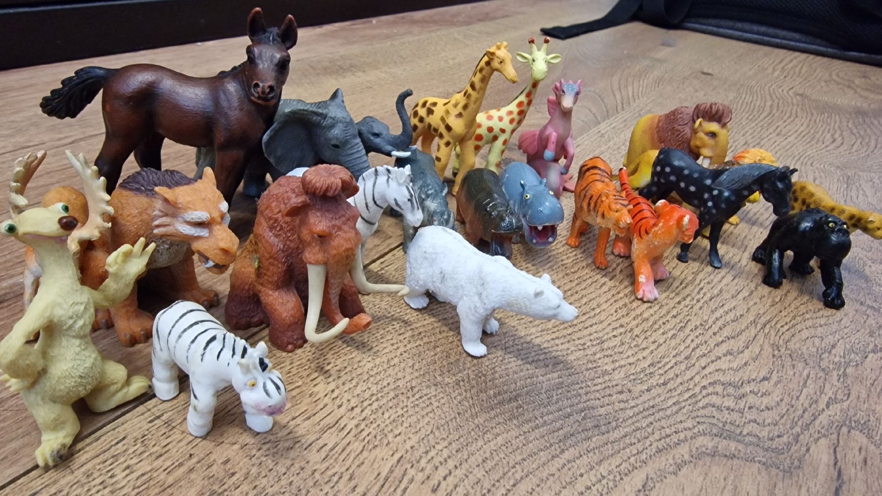 Figurines: Safari Tierfiguren Set – D'occasion à Mönchaltorf par nzhuravel 1