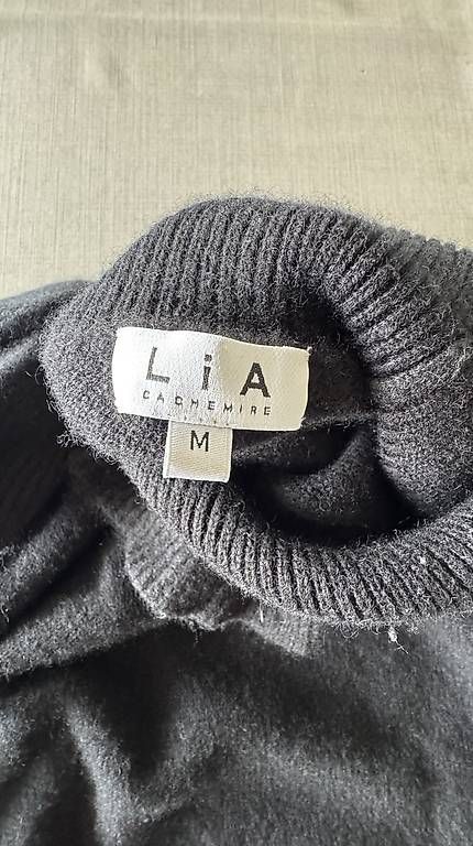 Pullover & Sweatshirts: Pull noir en Cachemire Taille M – Gebraucht aus Baar von kclausse 1
