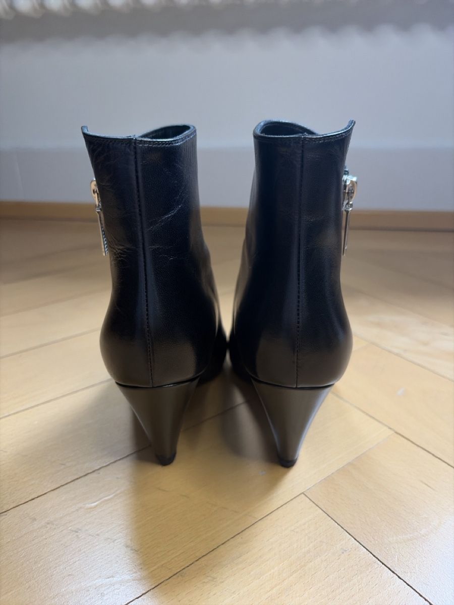 Saint Laurent Scarpe da donna: Saint Laurent leather boots  – Usato da Zürich venduto da modcoss 2