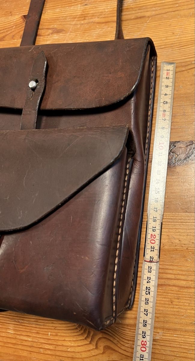 Schweizer Armee Borse: Ledertasche Antik Vintage Armee – Usato da Sevelen venduto da Ritiplampi 2