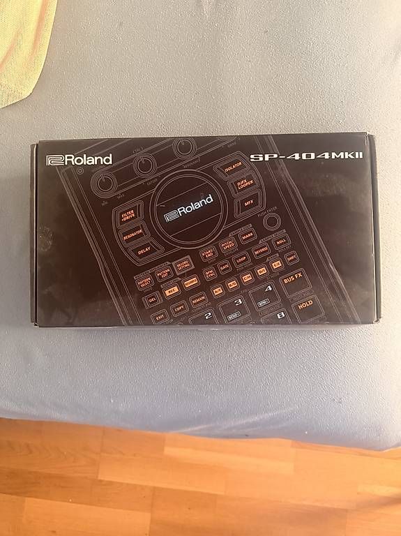 Musikinstrumente: Roland SP-404MKII – Gebraucht aus Küsnacht ZH von you_2xns