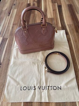Louis Vuitton Alma BB Rose Ballerine Vernis Leder - Rarität