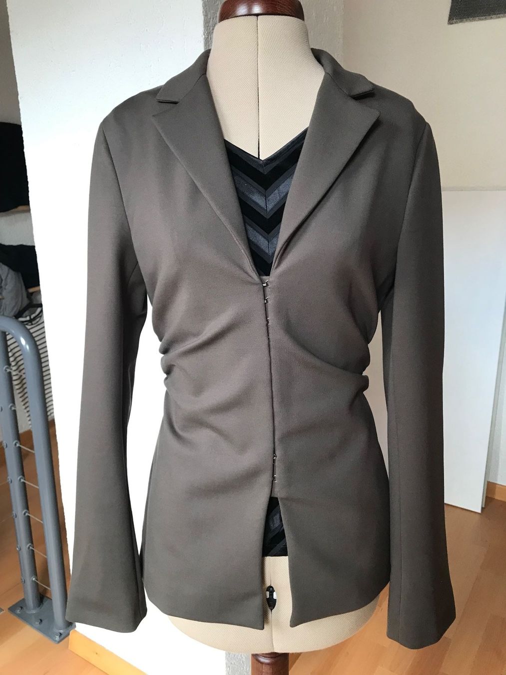 Zara Giacche: Blazer stretch Zara taille S – Usato da Basel venduto da Maria-Alexa