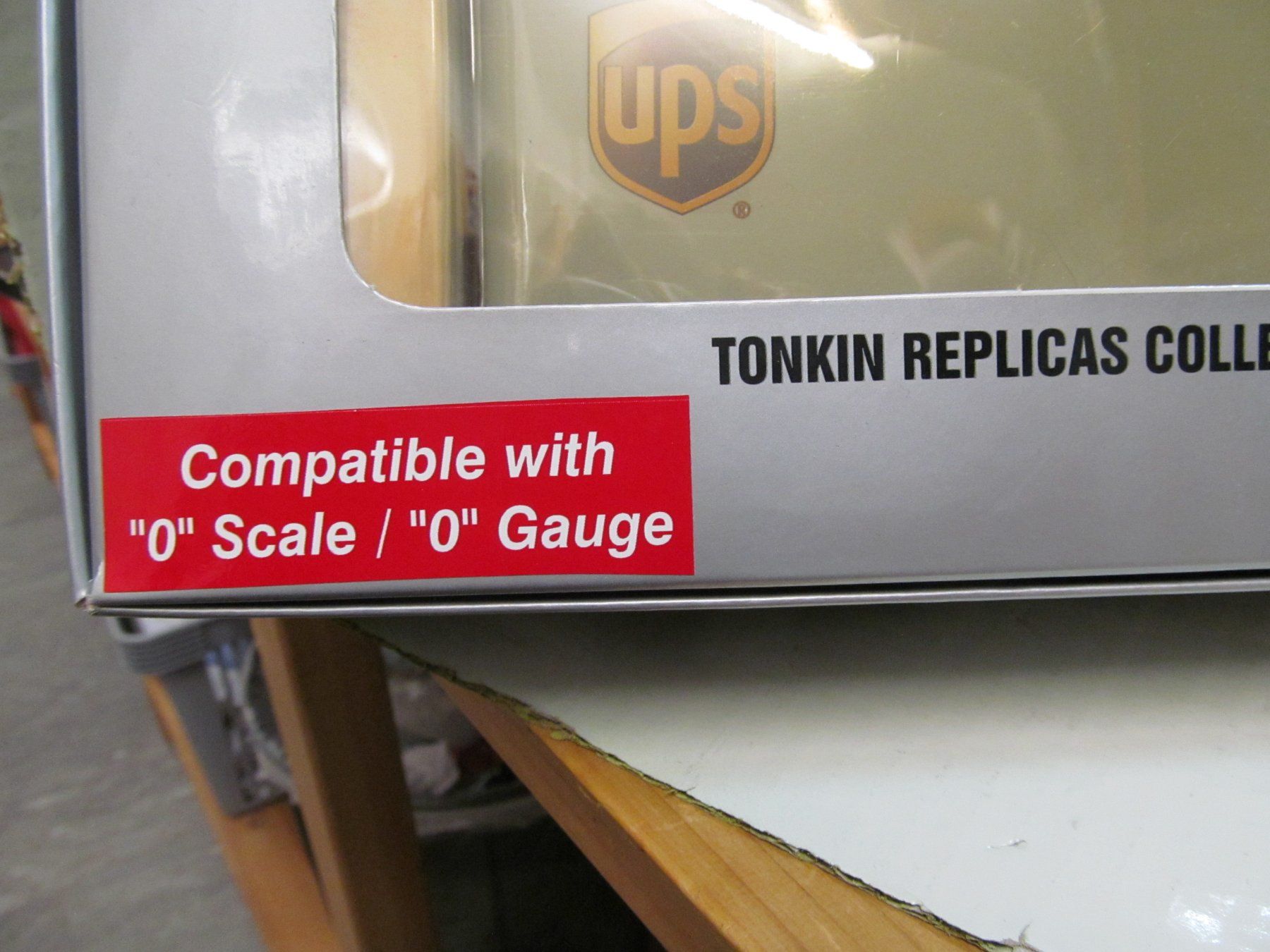 Kits de montage: FREIGHT LINER  UPS  1:53  TONKIN REPLICARS  PRECISION SERIES – Neuf avec emballage d'origine à Grueningen par malamut56 7
