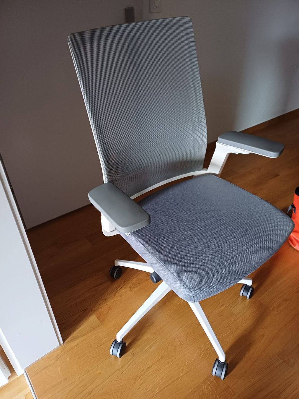 Chaises: Bürostuhl – D'occasion à Niederwangen BE par zbidi61