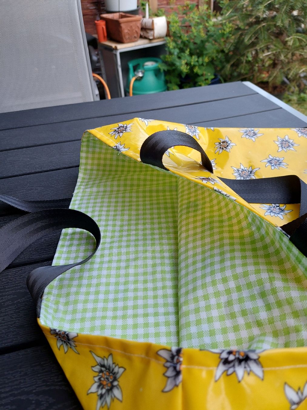 Taschen: Tasche Einkaufstasche mit Edelweiss Muster – Neu und originalverpackt aus Dübendorf von Volino 1