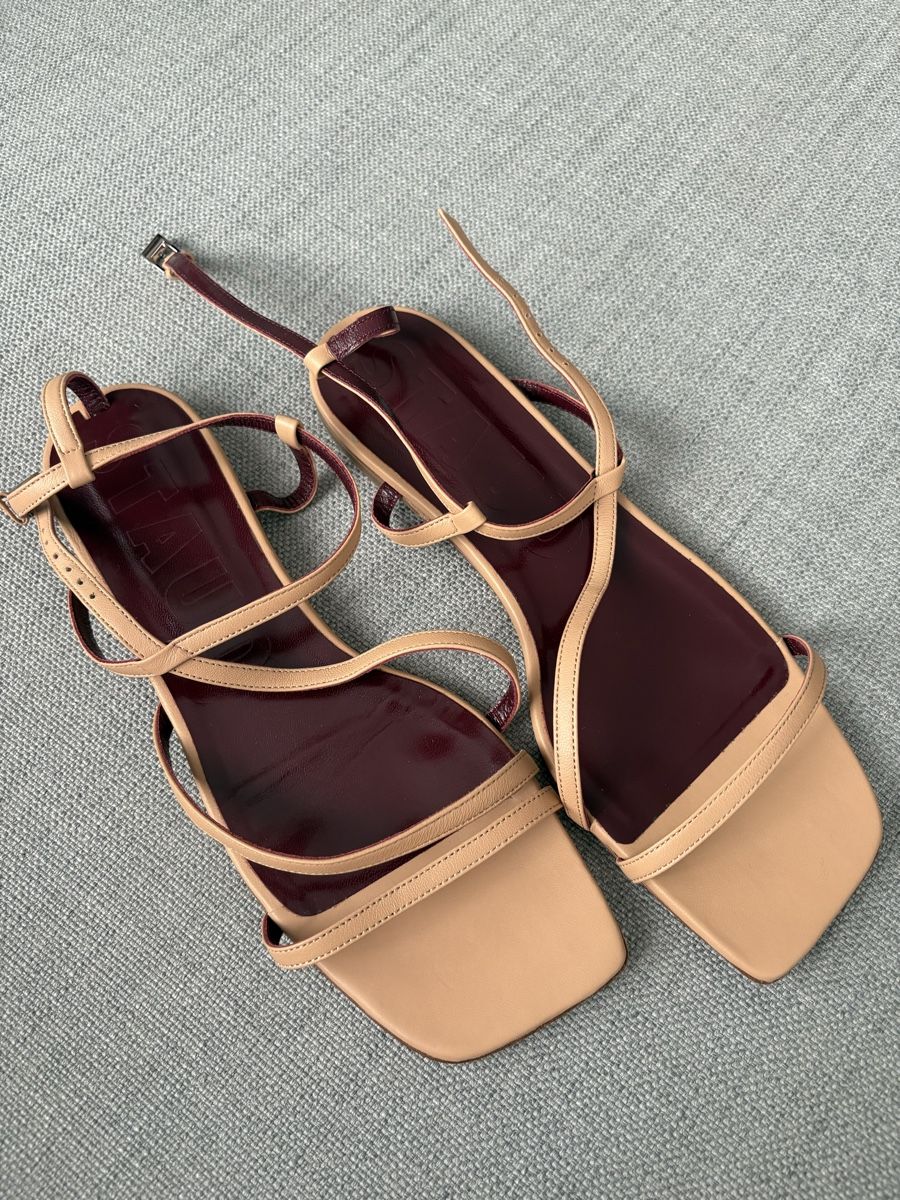 Scarpe da donna: STAUD Sandale / Gr 41 / Neu! – Nuovo e nell'imballaggio originale da Zürich venduto da auto-moto