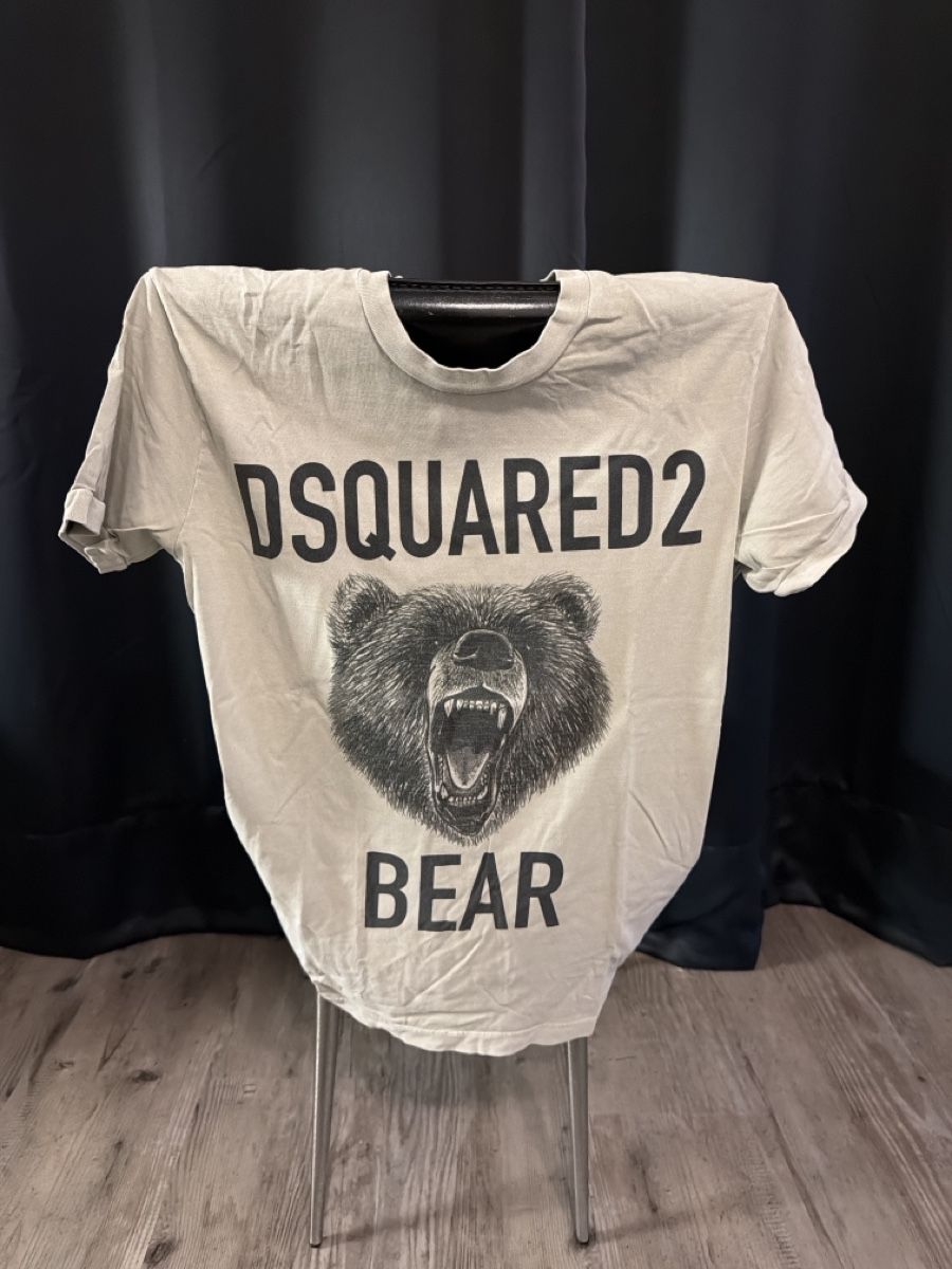 Dsquared2 T-shirts: Dsquared2 T-Shirt (L)  – D'occasion à Grabs par sacha_rtb