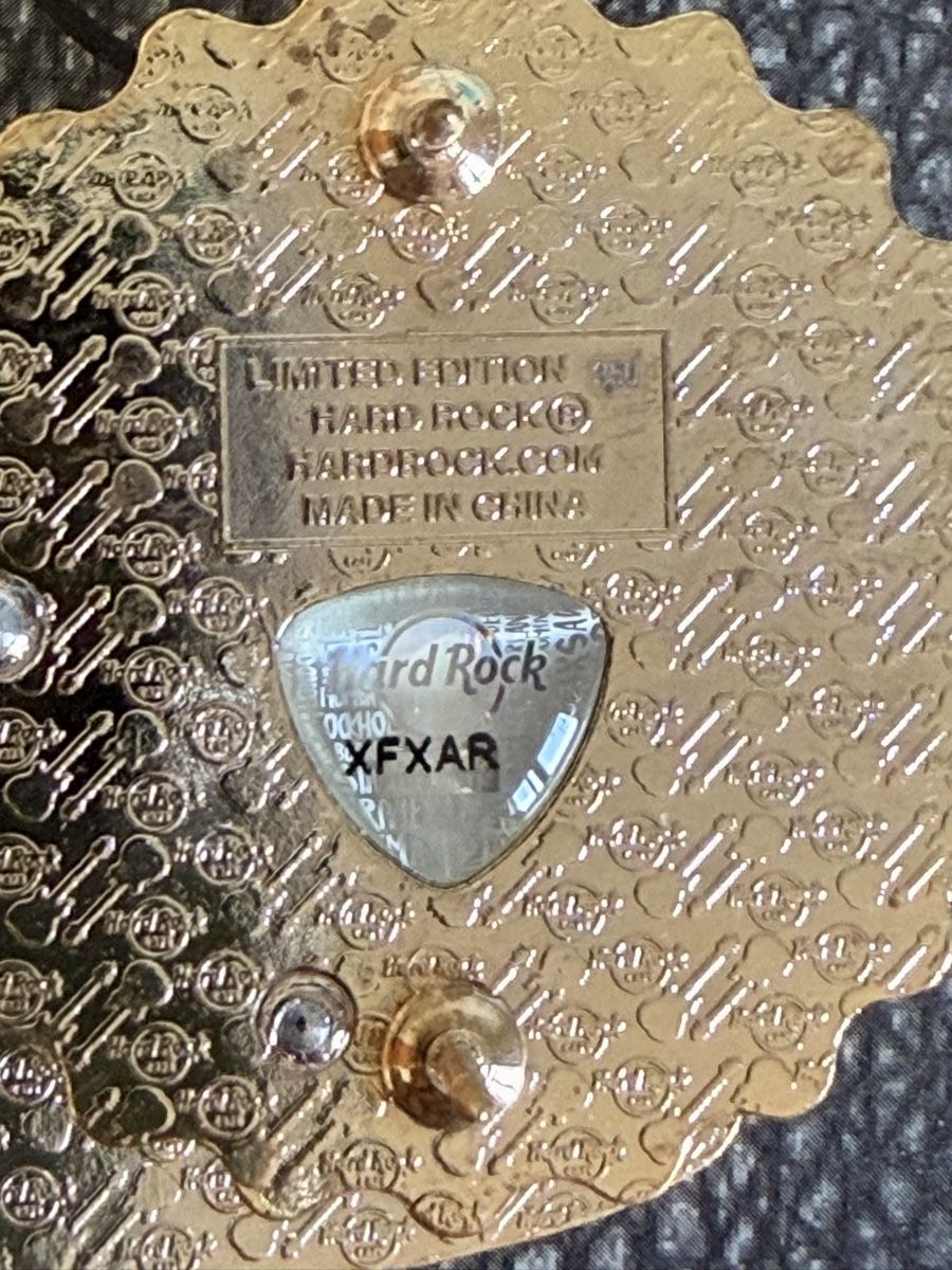 Spille & Fermagli: Pin’s Hard Rock Café Prague – Nuovo e nell'imballaggio originale da Evilard venduto da fre_tn86 2