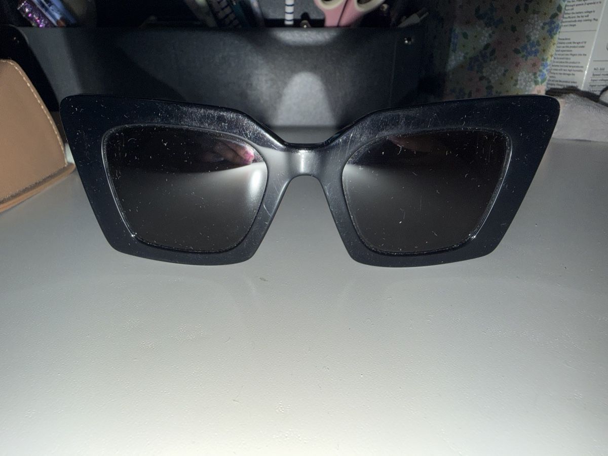 Burberry Occhiali & Lenti: Lunettes de soleil Burberry – Usato da Grand-Lancy venduto da joa_c8sn 1