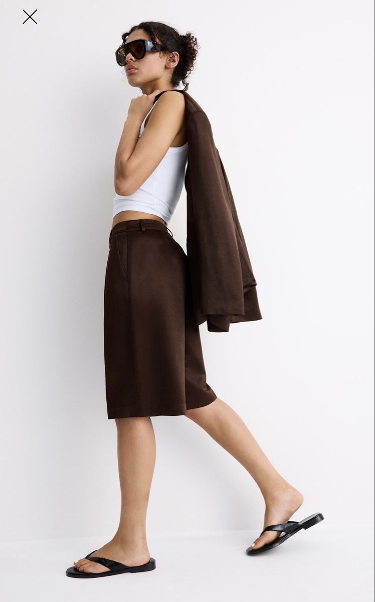 Stradivarius Pantaloni: Stradivarius Bermuda-Shorts – Grösse 34 – Usato da Aarberg venduto da lep_qc92 2
