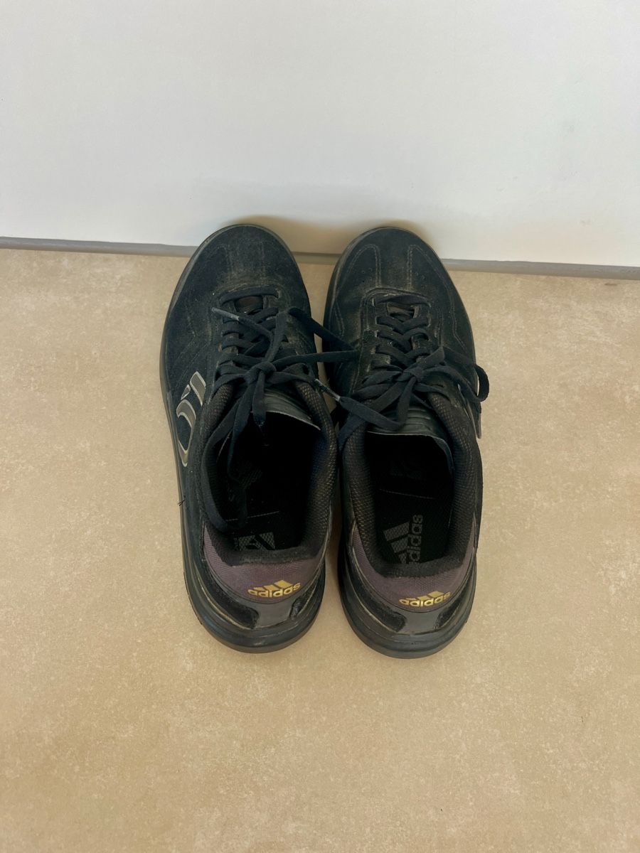 Five Ten Scarpe da uomo: Five Ten MTB Schuhe schwarz Gr. 39 1/3 – Usato da Zürich venduto da peachjess 1