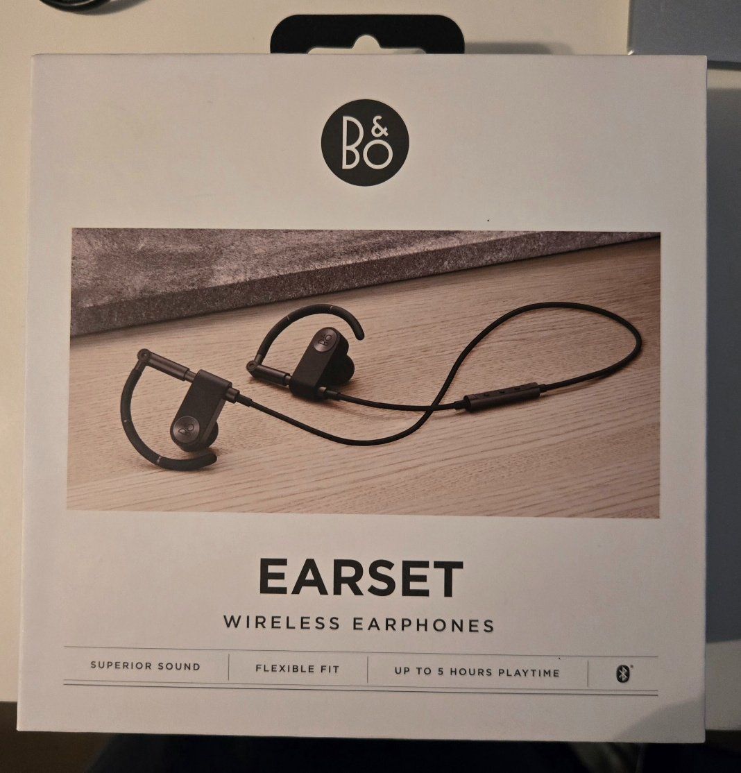 Bang & Olufsen Cuffie: Bang & Olufsen Earset – Usato da Riedt b. Erlen venduto da 63ak