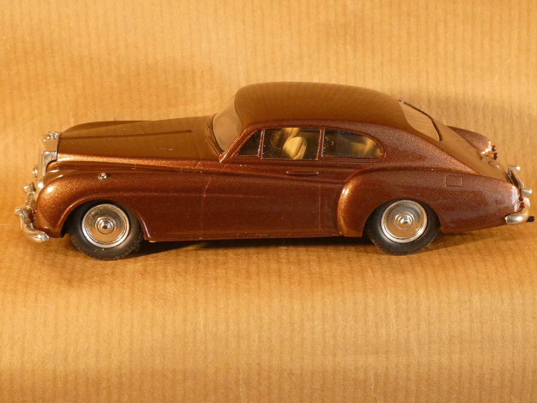 Bentley Modellautos: Automodell 1952 Bentley Continental 1:43 – Gebraucht aus Muri b. Bern von Malagueno 3