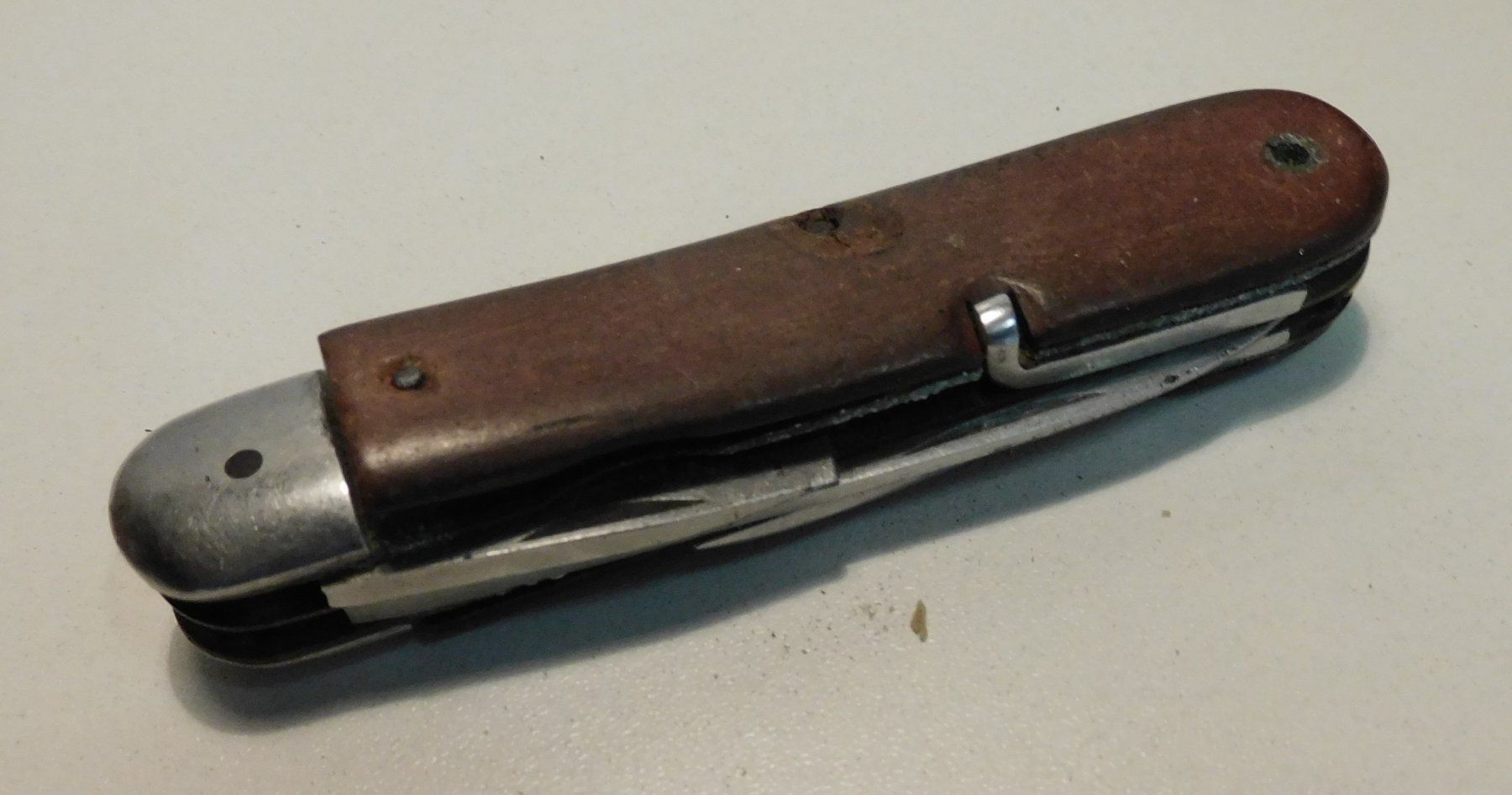 Coltelli tascabile: Sackmesser Holzgriff Campin Messer  9 cm – Usato da Sursee venduto da 76 3
