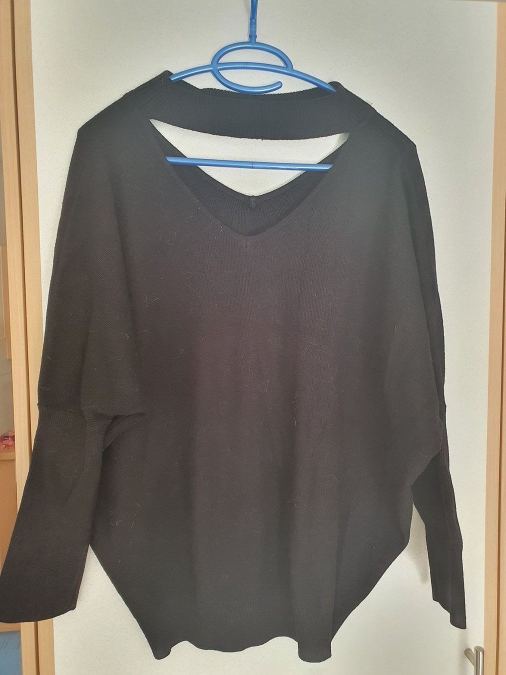 Pullover & Sweatshirts: Pull noir ras de cou à perles taille unique – Neu (gemäss Beschreibung) aus Versoix von aline_b 2