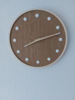 Wanduhr aus Holz