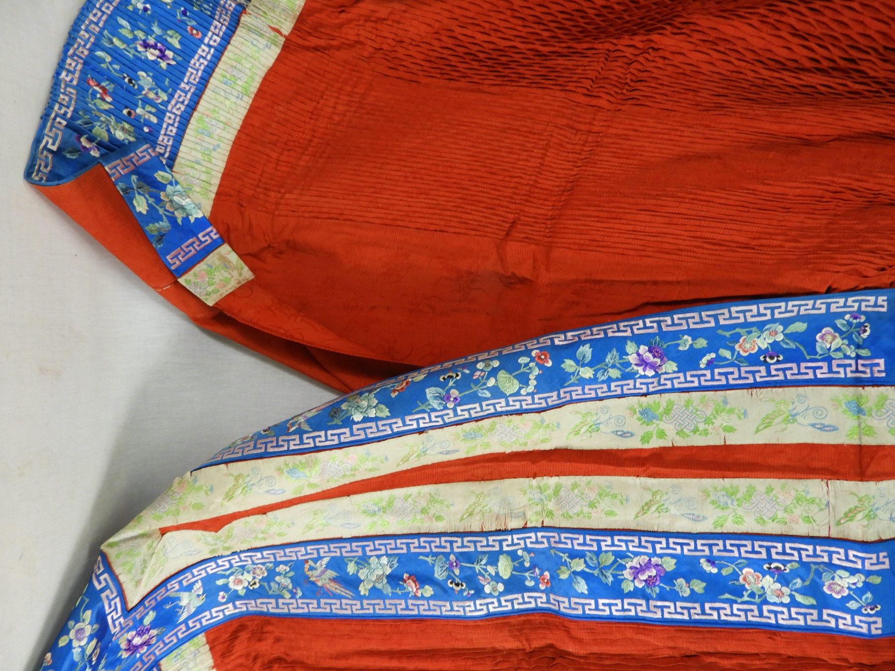 Costumi: China antikes Textil Gewand – Usato da Horw venduto da luzernicus 4