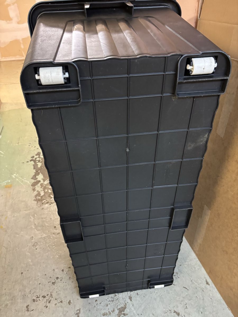 Truhen: Gartenbox stabil – Gebraucht aus Zug von Deks 3