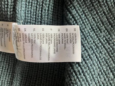 Dreifarbiger Wollpullover