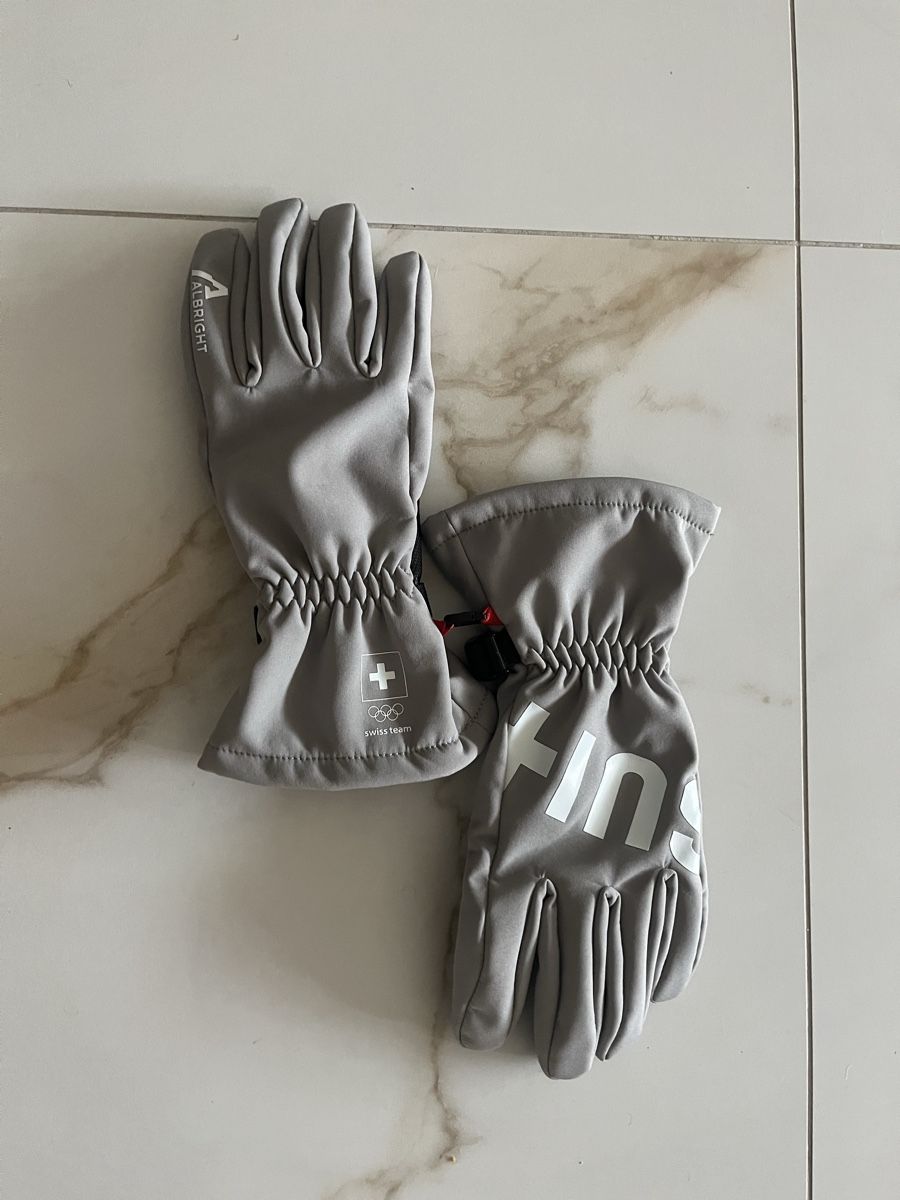 Handschuhe & Handstulpen: Swiss Olympic Team Collection Handschuhe Softshell – Neu und originalverpackt aus Nussbaumen AG von jasonluv
