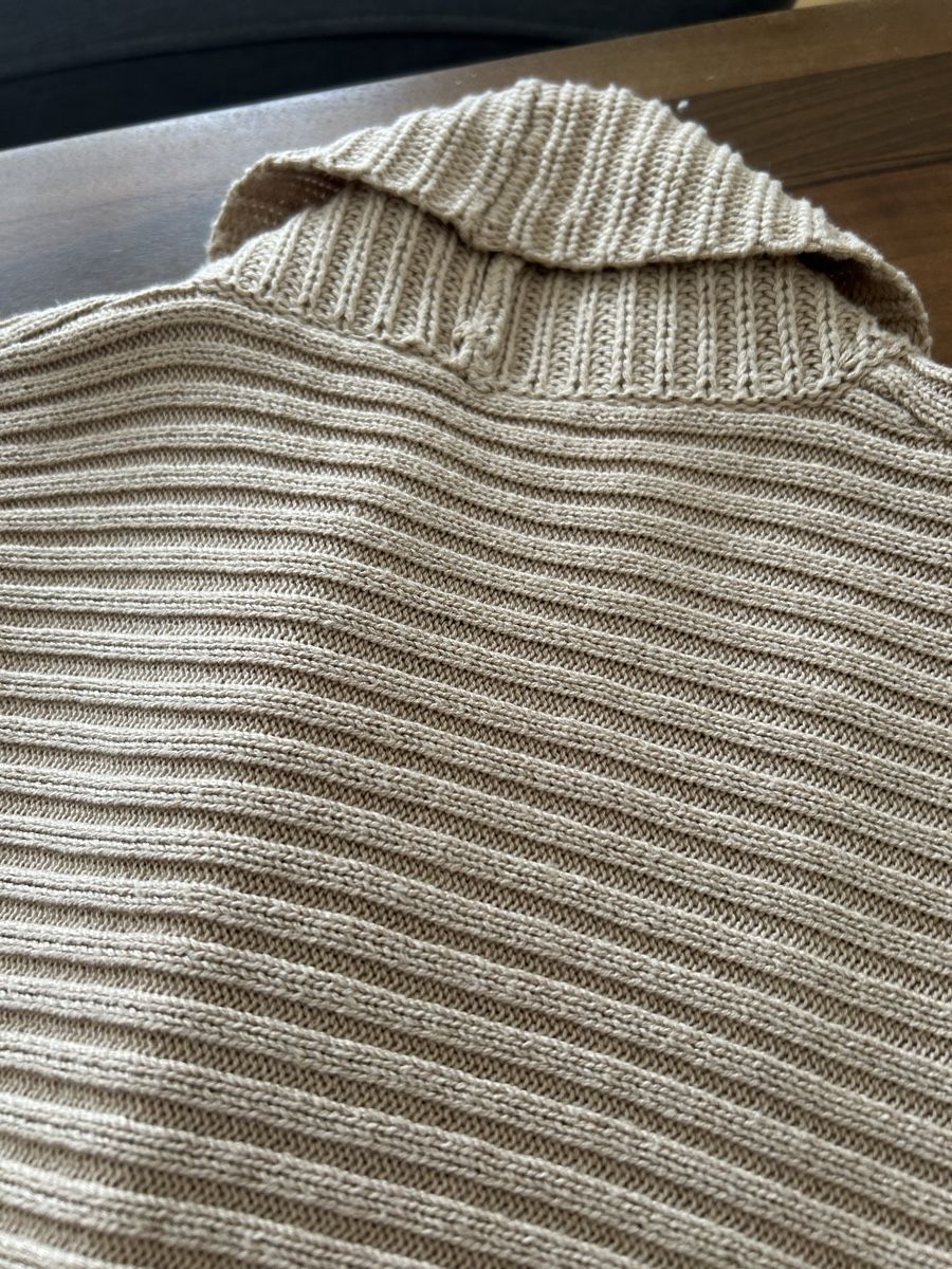 Rabe Pullover & Sweatshirts: RABE Strickweste Pullunder Sand/Beige Kunstleder-Schnalle  – Gebraucht aus Balsthal von LaLiLu77 5