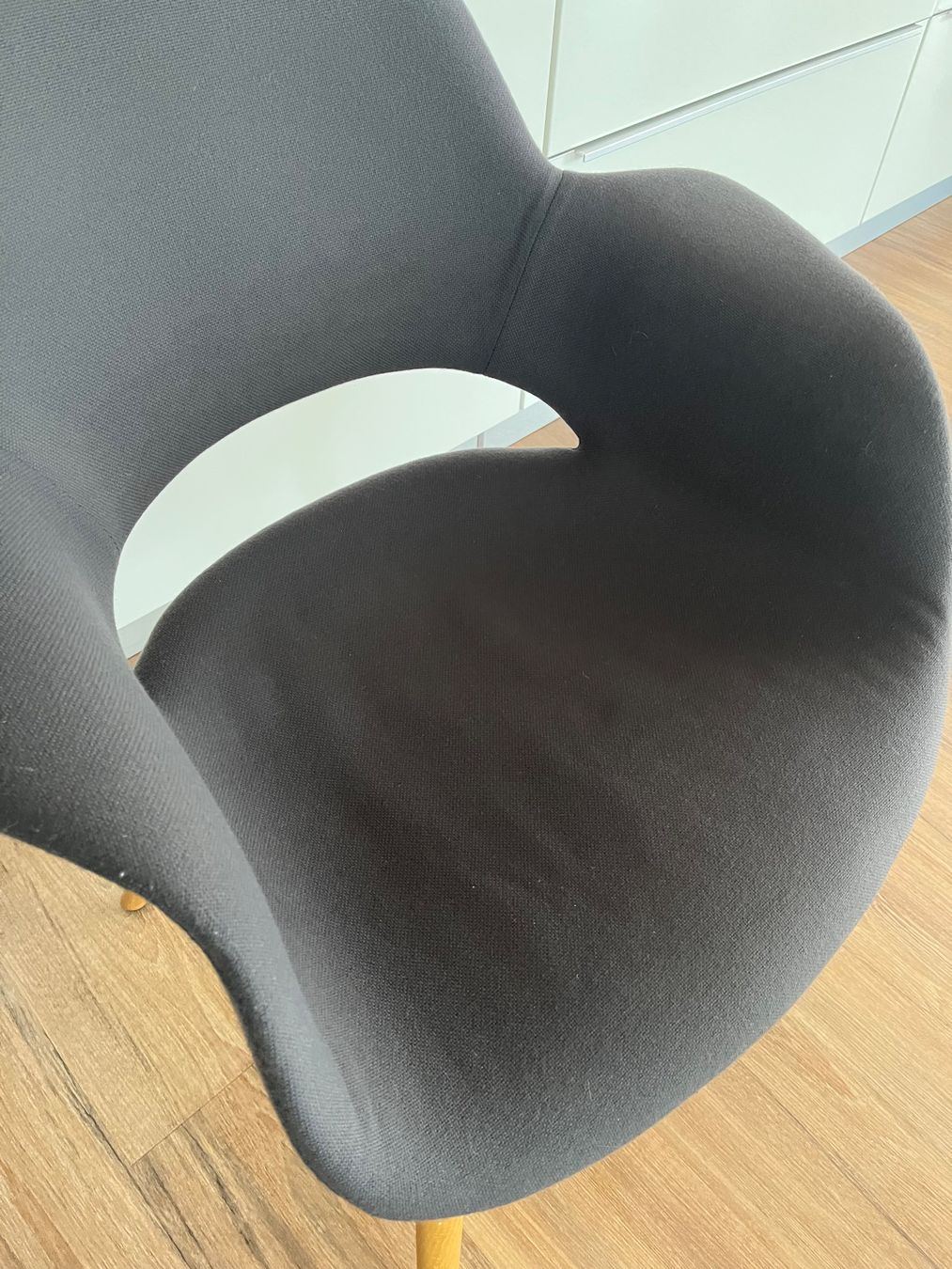 Vitra Stühle: Vitra Organic Stuhl Charles Eames & Eero Saarinen – Gebraucht aus Wetzikon ZH von Sillysyl 2