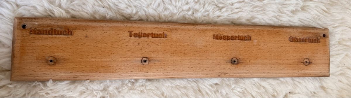 Handtuchhalter: Antiker Handtuchhalter aus Grossmutters Küche – Gebraucht aus Ehrendingen von Singo07