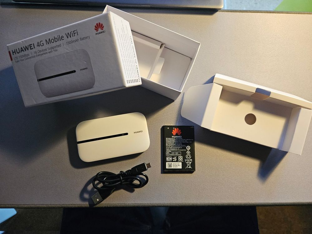 Huawei 4G Mobile WiFi Router, SIM, Weiss, Kabel, Akku (Gebraucht) in ...