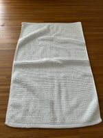 Weiche hochwertige weisse Badezimmermatte / Badvorleger