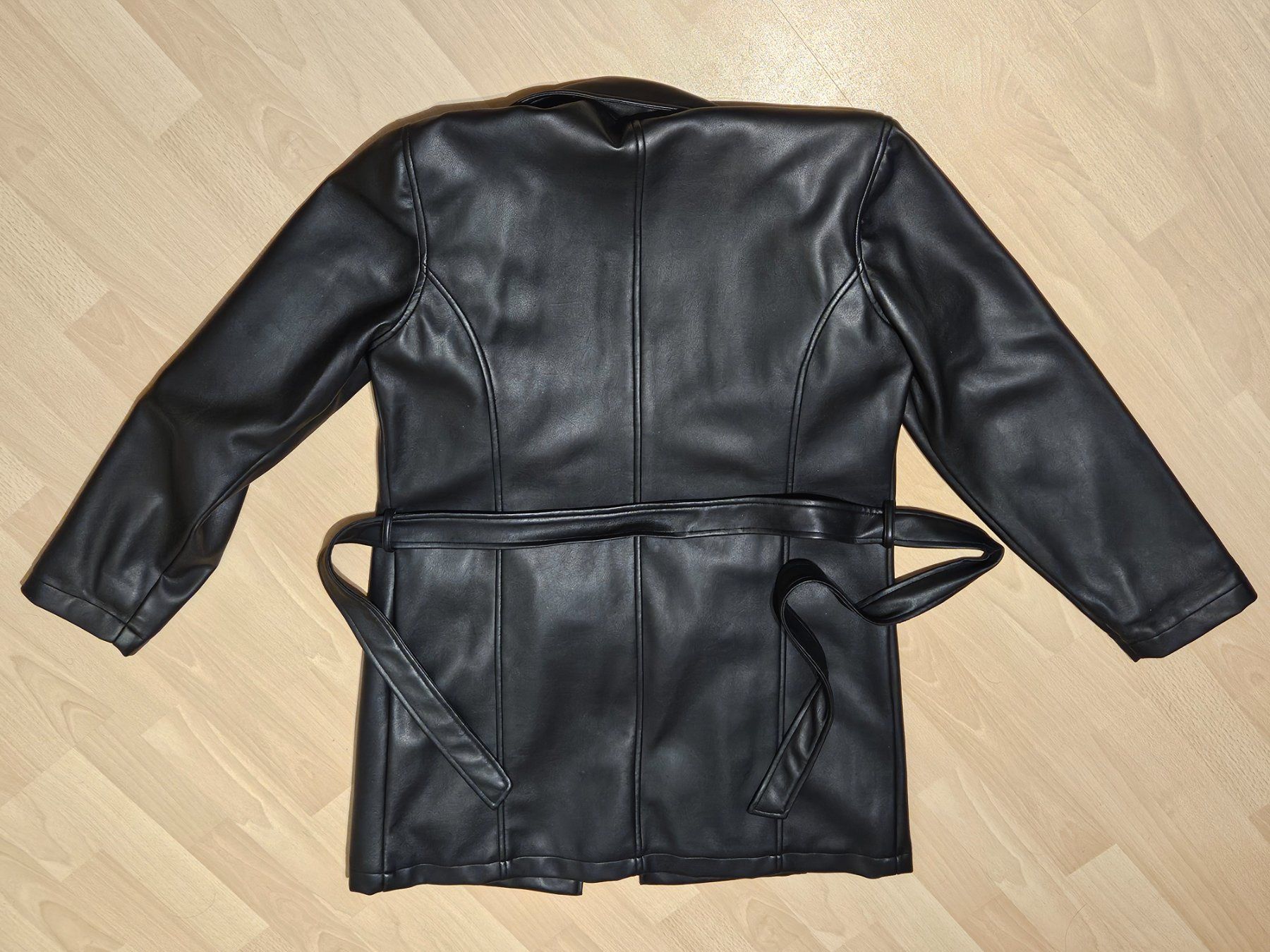 Giacche: Jacke Damen, Lederoptik schwarz, Grösse M – Usato da Jona venduto da ASMARADO 2