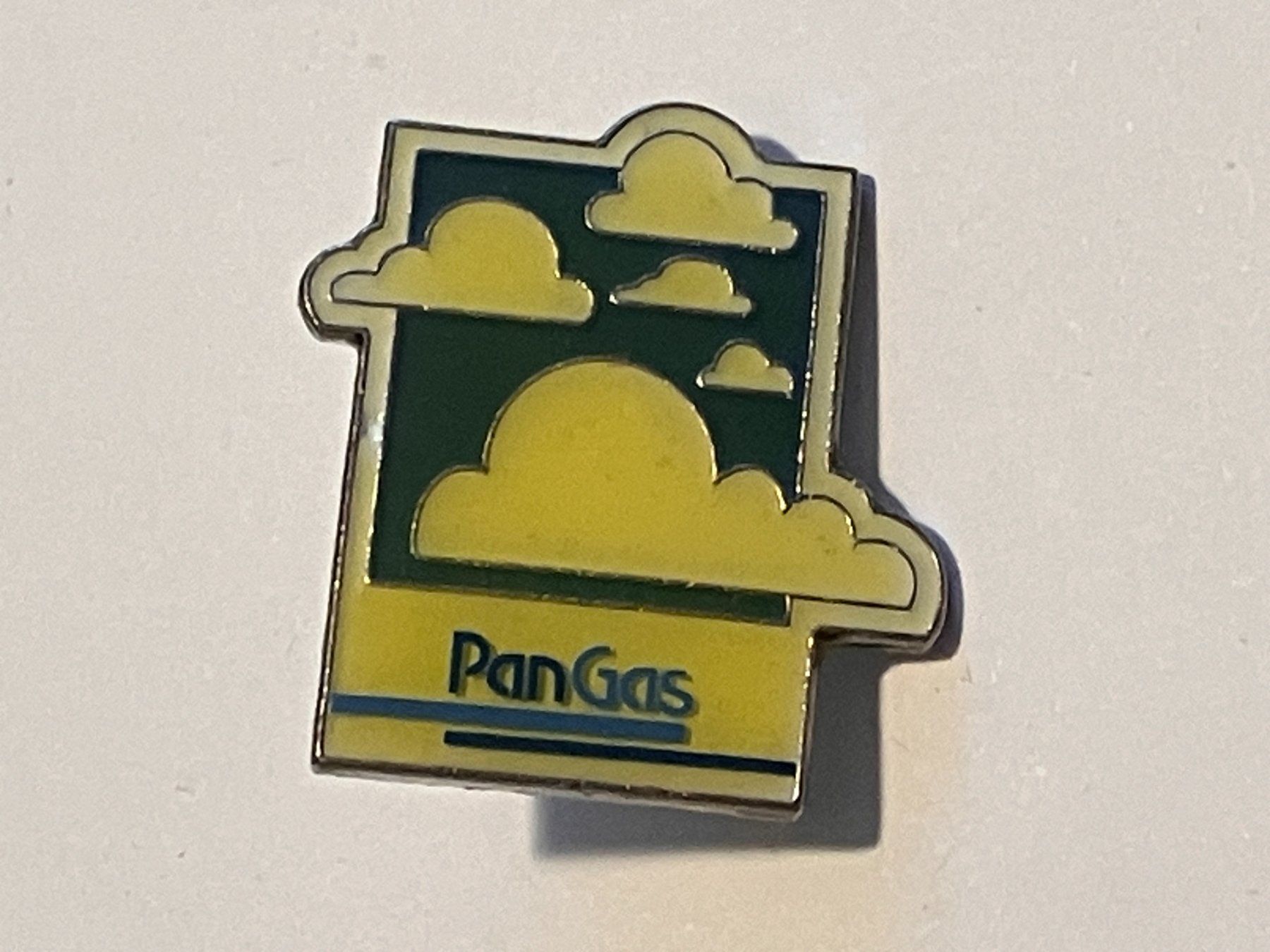 Placchette & Badge: 1 Pin PanGas – Usato da Basel venduto da djwwpp