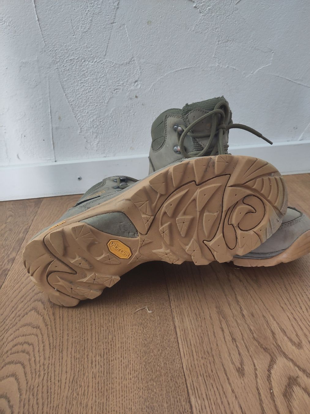 Sherpa Scarpe da uomo: Wanderschuhe Sherpa Gr. 41 – Usato da Affoltern am Albis venduto da T.i.d.e 1