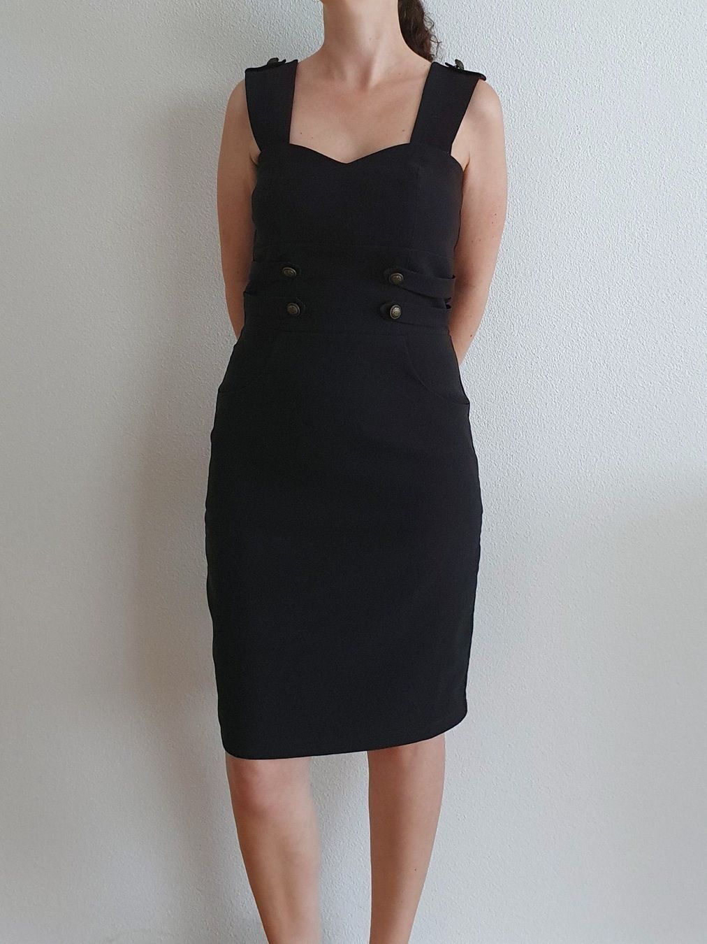 Kleider: Cocktailkleid von Laura Scott – Neu (gemäss Beschreibung) aus Lachen SZ von It_is_what_it_is 1
